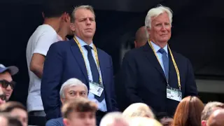 Chelsea owners mull stake sale to Clearlake amid governance frictions