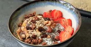 Brain-Boosting Plant Proteins: Walnuts, Beans, and Chia Revealed by a Dietitian