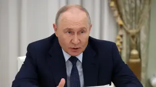 Putin Orders Fourth 2026 Army Expansion as Zelenskyy Cites 8,000 North Korean Troops in Russia