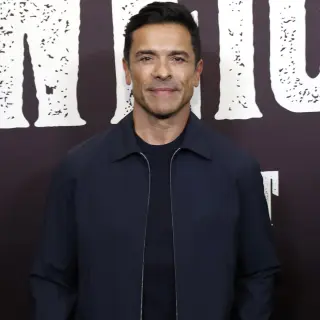 Mark Consuelos Undergoes Toe Surgery for Arthritis