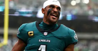 Eagles Collapse in Final Quarter as Injury Crisis Exposes Offensive Identity Crisis