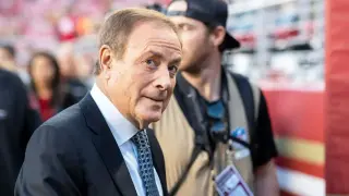 Al Michaels Faces Backlash for Stumbles in Falcons-Packers Thursday Night Football
