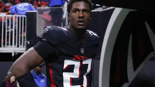 Falcons DE Pearce Jr. hit with eight-game NFL suspension