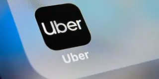 Uber Gains After Q1 Beat, Bookings Jump as Robo-Taxi Push Looms