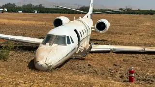 Porterville plane’s hard landing leaves aircraft stranded across the street