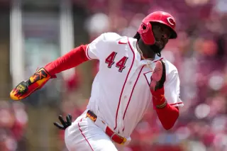 Reds Star Elly De La Cruz Heads for MRI on Hamstring