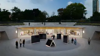 Apple Unveils Giant iPhone Duo Displays as Launch Day Arrives Amid Supply and Software Concerns