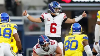 Week 2 QB Injuries Reshape NFL Landscape as Giants and Commanders Scramble for Depth