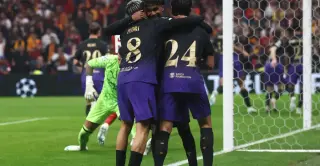 Barcelona Crushes Galatasaray 4-1 in Istanbul to Top Champions League Table