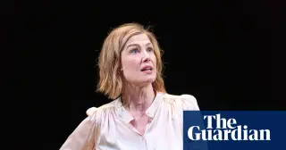 Rosamund Pike Calls Out Texter During Inter Alia's Climax