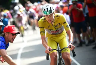 Pogačar Clinches Stage 14 Win, Extends Tour Lead Over Vingegaard