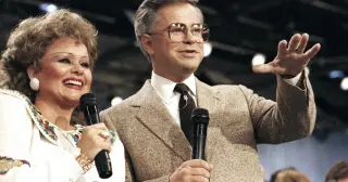 Jim Bakker, PTL Empire Founder, Dies at 86