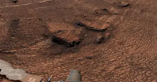 Curiosity Uncovers Vast Honeycomb Rock Field on Mars