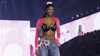 Rodman and Bryant Debut on Victoria's Secret Runway in Los Angeles