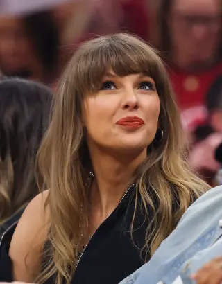 Taylor Swift Misses AMAs Win as BTS Takes Artist of the Year