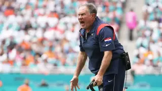 Patriots' alleged yellow-uprights distraction tactic sparks online debate