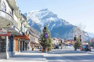 A Mountain Town Wins Global Beauty Award for Turquoise Lakes and Rocky Views