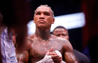 Garcia KO's Benn in Vegas; Benn posts respect and heads to hospital