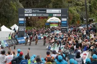 Denmark’s Bak Klaris Stuns Field to Win First Non-European Gravel World Title in Nannup