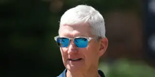 Tim Cook Lands $47 Million Pay Package to Remain Apple Chairman