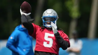 Bridgewater Officially Retires from NFL as Lions Add Dobbs for Depth