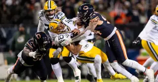 Bears favored at Lambeau despite missing star back and starter QB