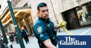 Officers fatally shoot machete-wielding suspect after Grand Central stabbing spree