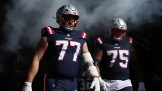 Patriots face critical offensive line crisis for Thursday night Bears game