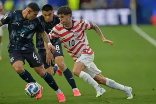 Pulisic exits at halftime due to calf knock as USMNT cruises to opener