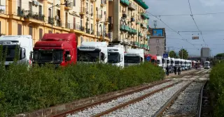 Southern Italy Truck Blockades Force Meloni to Balance Security Decrees with Economic Relief