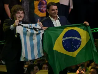 Flavio Bolsonaro Launches Presidential Campaign Backed by Milei and Netanyahu