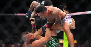 Holloway Calls McGregor Delusional, Says He Felt Slow and Looked Old