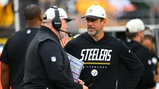 Rodgers and McCarthy clash on hot mic as Steelers lose to Browns