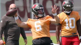 Mayfield Heads into 2026 with Expiring Tampa Bay Contract