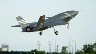 Turkey Demonstrates Live Crewed/Uncrewed Drone Teaming With Kizilelma and M-346