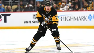 Geno re-signs with the Penguins for a 21st season on a 1-year, $5.5M pact