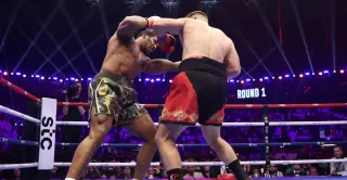Joshua KOs Prenga in dramatic two-round comeback in Jeddah
