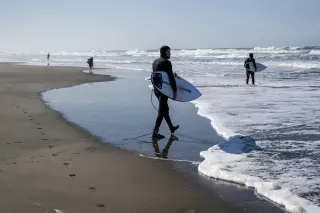 Bay Area Braces for Heat Peak Amid Hazardous Surf and Fire Risk