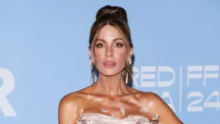 Beckinsale’s Cryptic IG Posts Spark Fan Concern Amid Personal Struggles