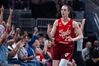 Clark drops 45 and 10 as Fever rally past Storm