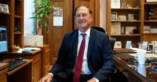 Alito Confirms He Will Remain on Supreme Court Despite Midterm Senate Race