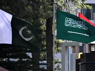 Pakistan pledges to defend Saudi Arabia to any extent amid Houthis’ attacks