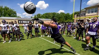 Minter Unveils 'Be Your Best' Drill to Close Ravens OTAs