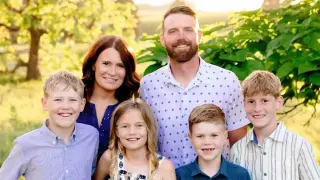 Stranger Donor Saves Iowa Father with Stage 4 Cancer