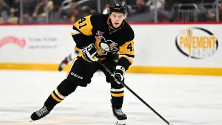 Penguins bet on Ville Koivunen with eight-year, $32M deal