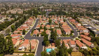 Mortgage Rates Rise, Refi Demand Slumps by 18%