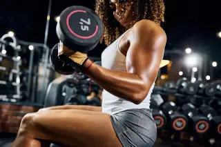 Simple 30-Second Bicep Curl Test Offers Insight Into Healthy Aging Potential