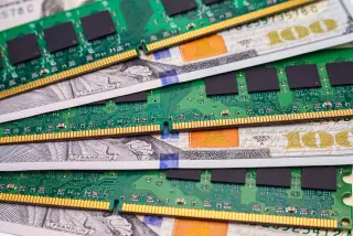 Samsung's Record $80B Profit Confirms Memory Supercycle, Yet Stocks Dip on High Expectations