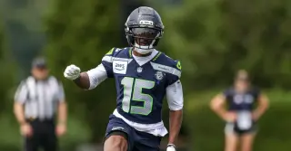 Seahawks Place Jake Bobo on IR After Serious Knee Injury in Titans Joint Practice