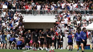 USMNT opens Irvine World Cup camp with 5,500-fan welcome as Richards trains fully